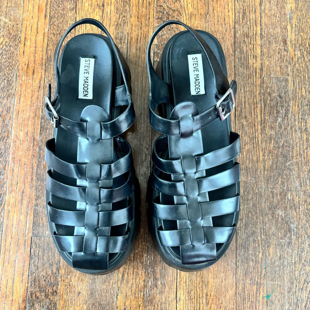 Women’s Steve Madden Black Woven Sandals size 10